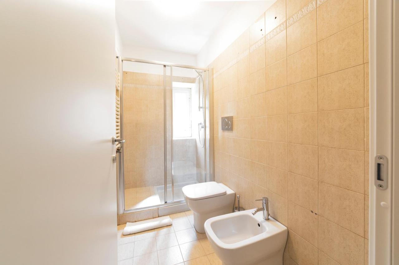 Roomy Apartment Close To Subway M5! Milão Exterior foto